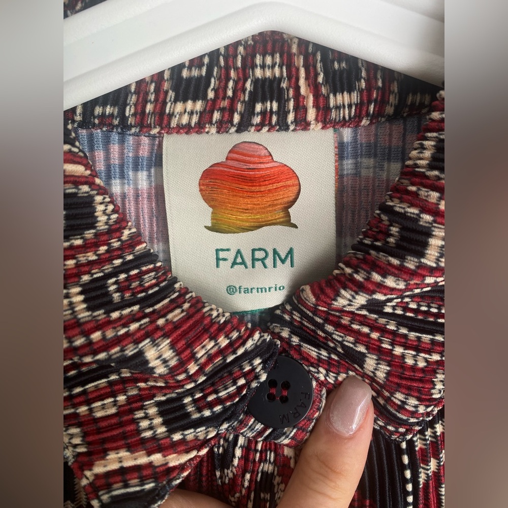 NEW FARM Rio Snake Scarves-print pleated Red and Black Geometric Button-Up Shirt - Picture 7 of 13